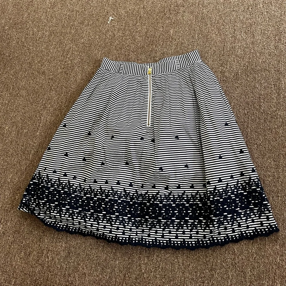 Kate Spade 'Skirt the Rules' Navy-White‎ Striped Floral Eyelet Size 2 / XS